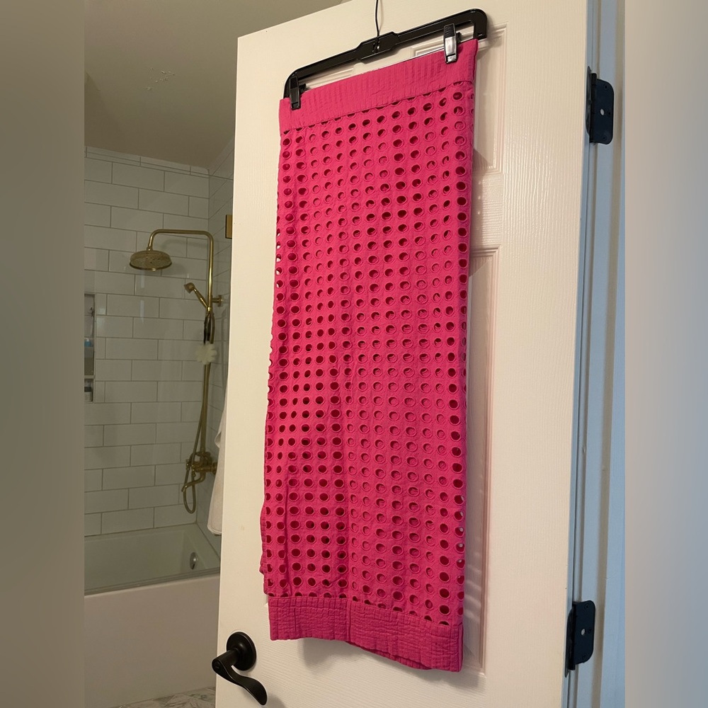 Solid & Striped THE EYELET PAREO in hot pink - Picture 3 of 4